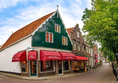 6.5-hour Tour Zaanse Schans Windmills, Cheese & Clog Factory, Edam Cheese Museum and Volendam
