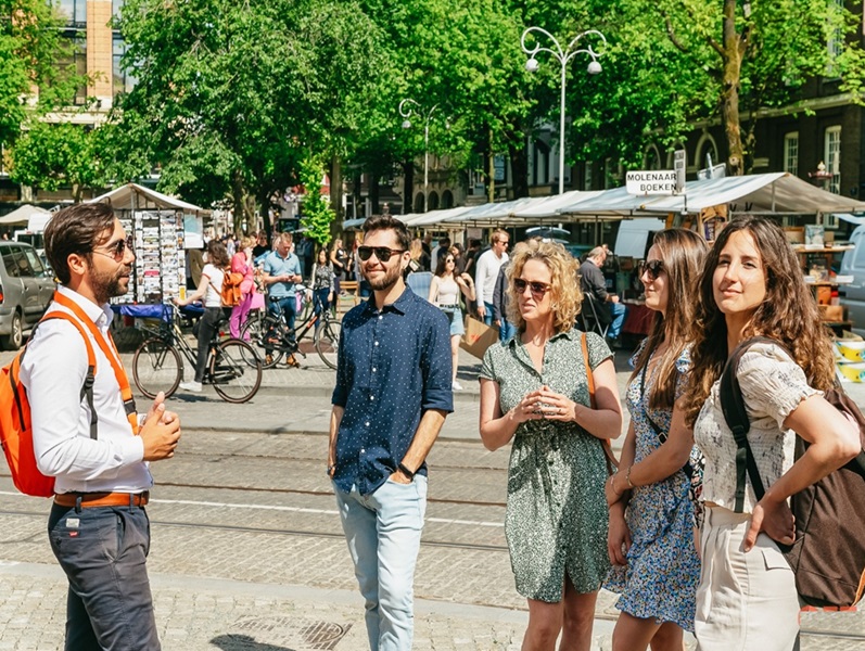 4-hour Layover: Amsterdam Center Walking Tour and Boat Tour/Canal Cruise.